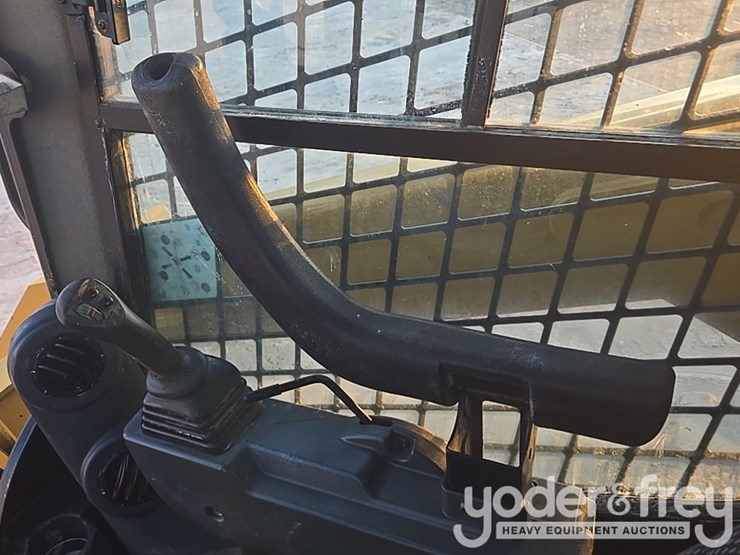 2022-caterpillar-289d3-image-97