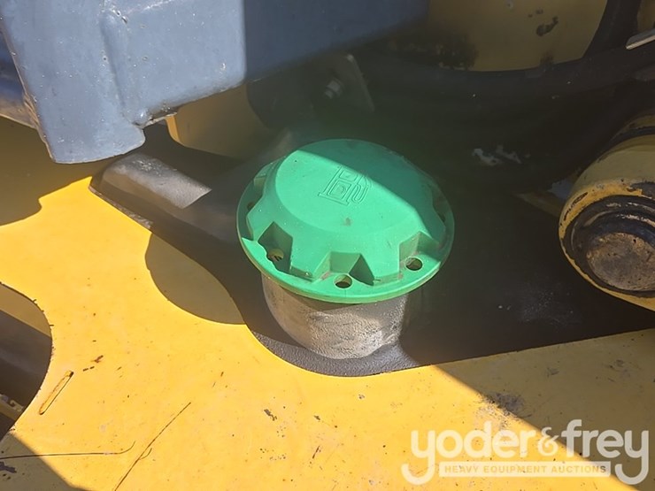 2010-deere-310sj-image-69