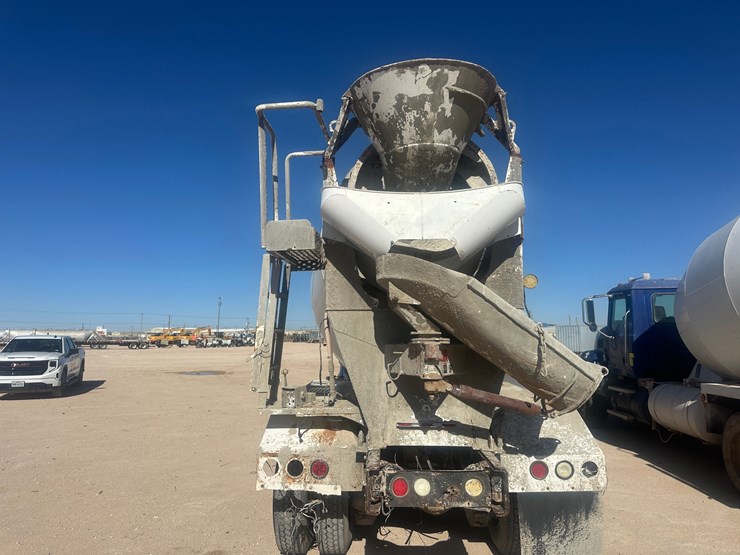 2005-mack-cv713-mixer-truck-image-8