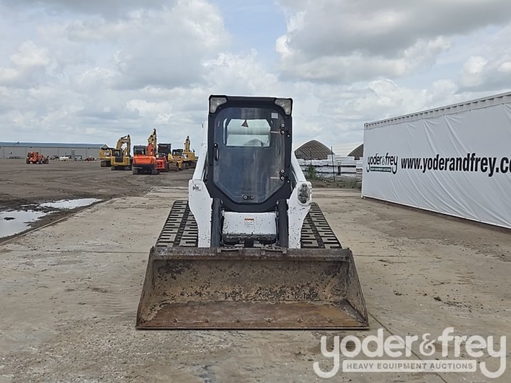 2021-bobcat-t740-image-8