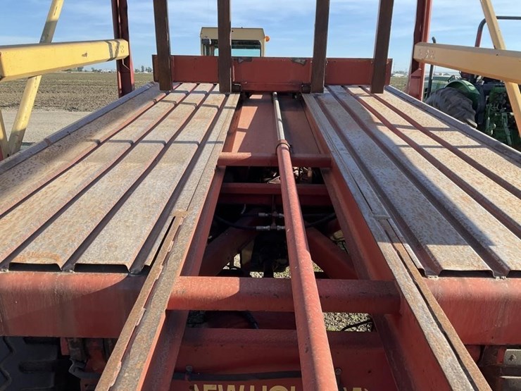 new-holland-1095-image-11