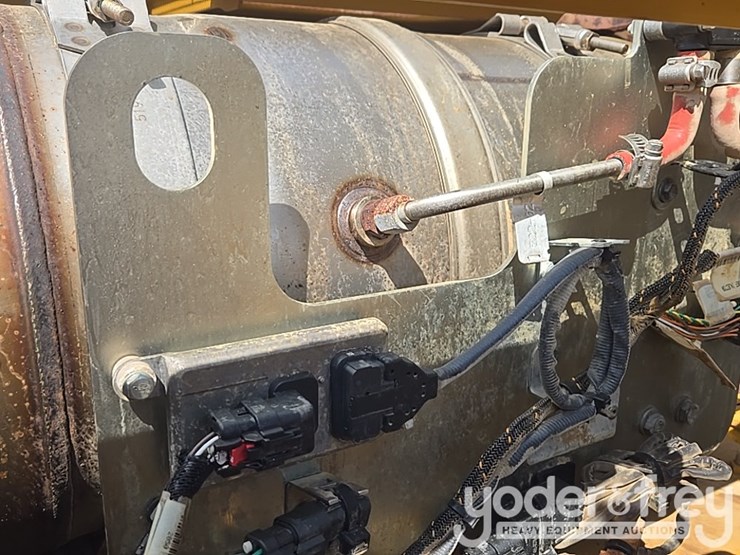 2019-caterpillar-336-image-69