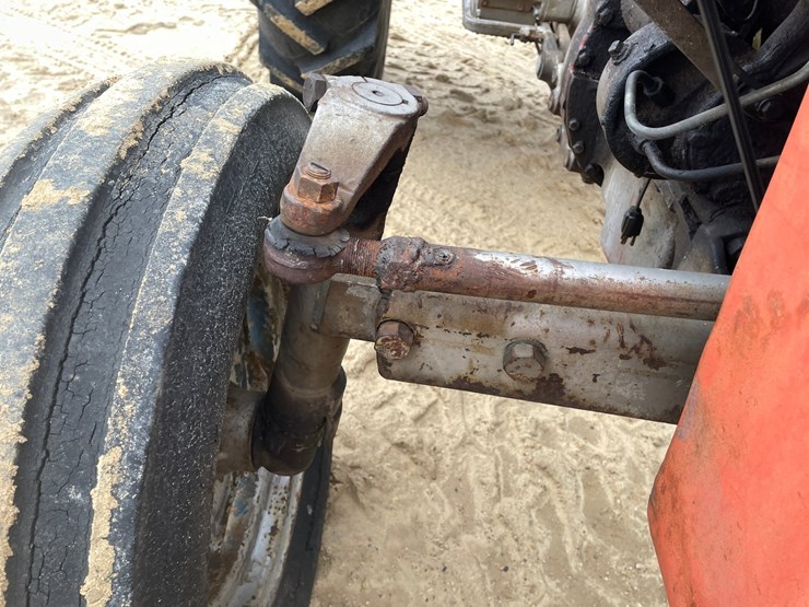 massey-ferguson-230-image-23