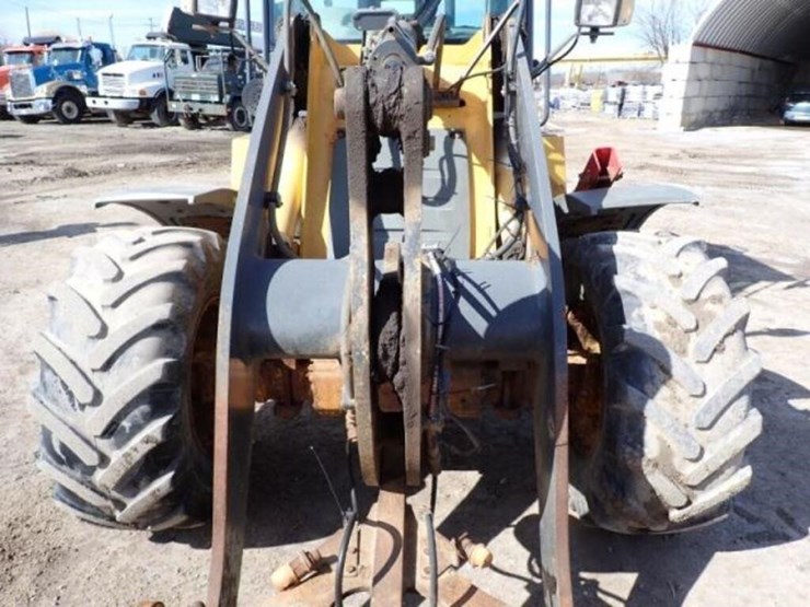 2014-deere-324j-image-25