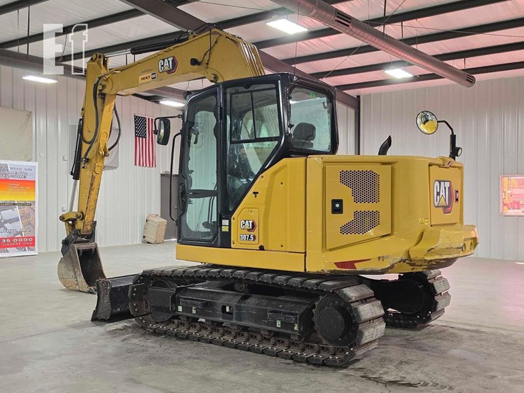2022-caterpillar-307.5-image-4