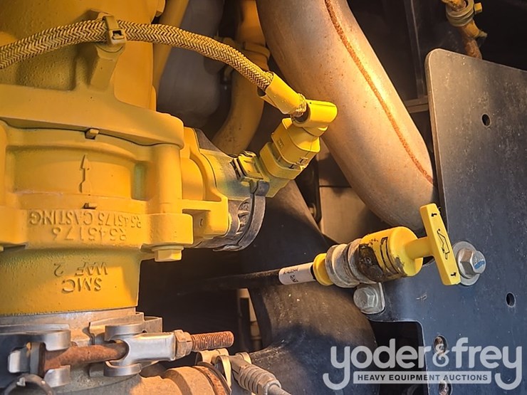 2022-deere-260e-image-98