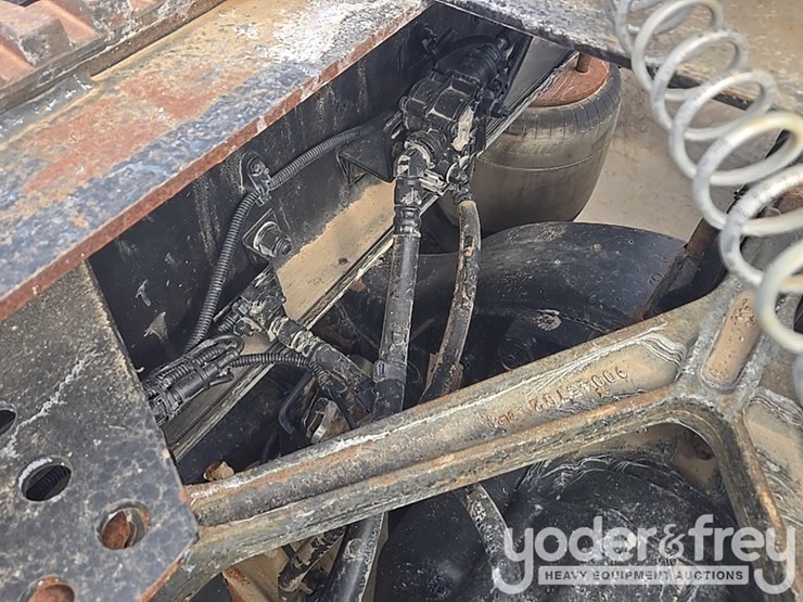 2014-kenworth-t800-image-49