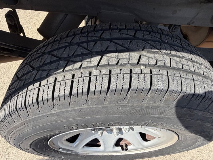 2017-chevrolet-silverado-1500-image-12