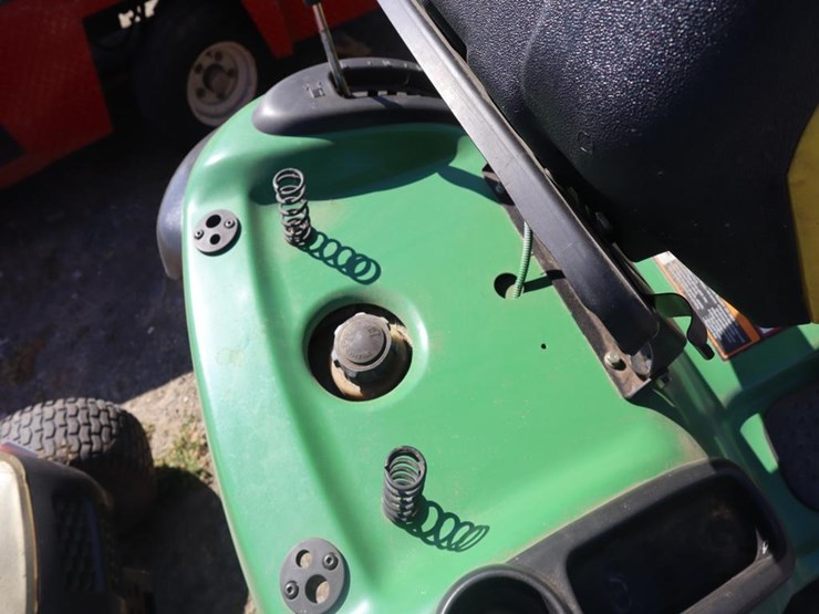 john-deere-120-image-14