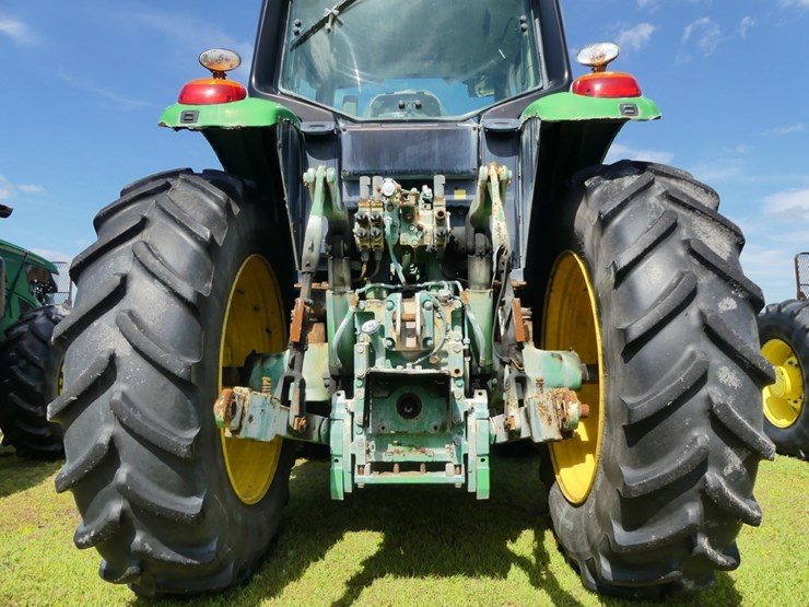 2020-john-deere-6155m-image-5