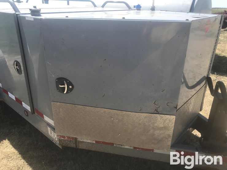 2013-thunder-creek-adt750ss-t/a-fuel-trailer-image-13