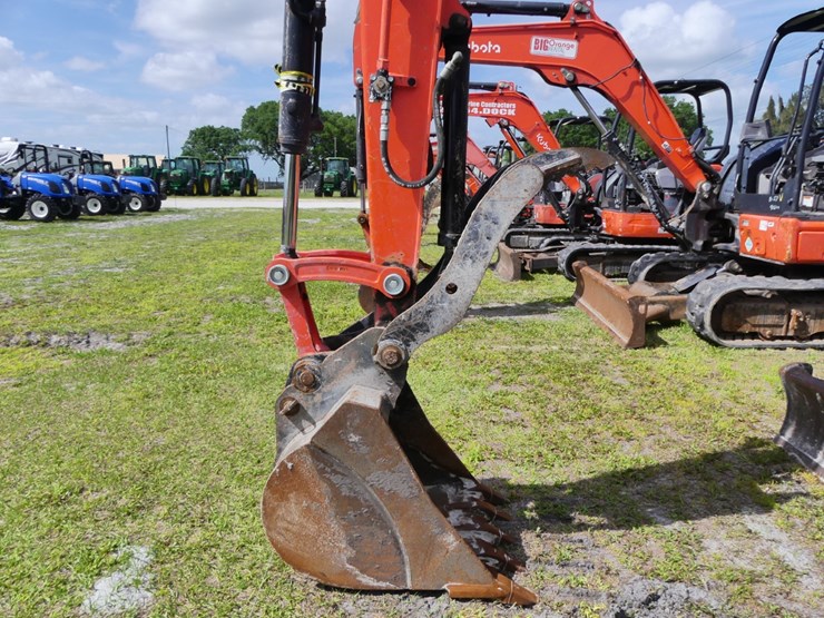 kubota-u55-5-image-9