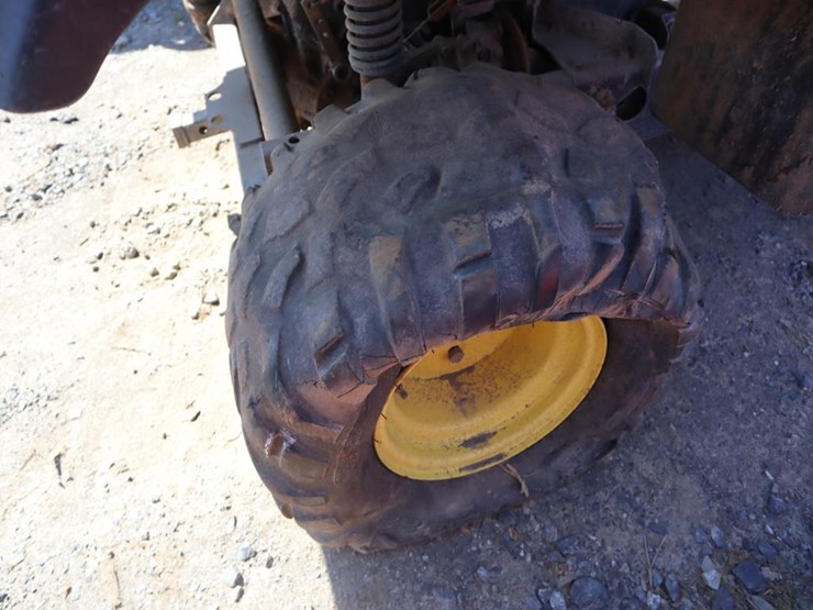 john-deere-gator-image-9