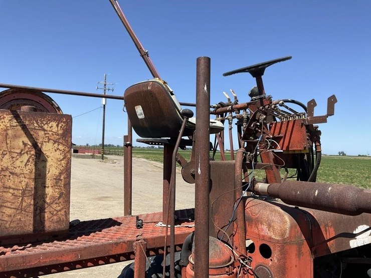 danzig-300g-poly-tank-s.p.-articulating-sprayer-image-15