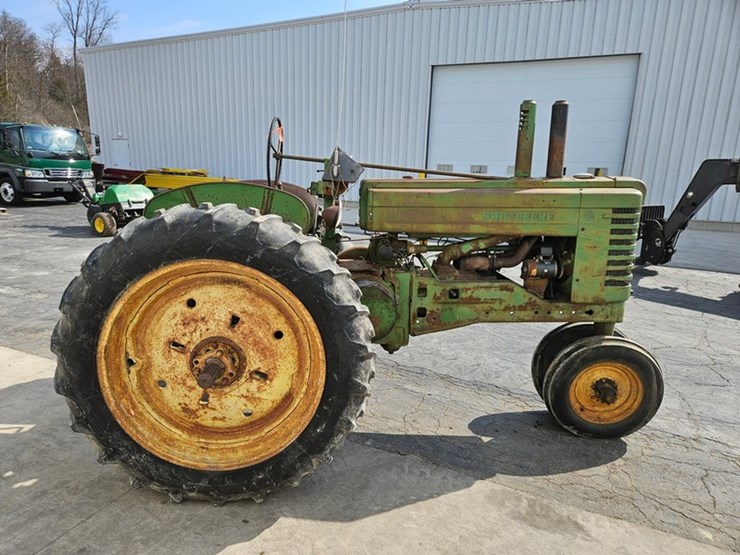 1952-john-deere-model-a-image-6
