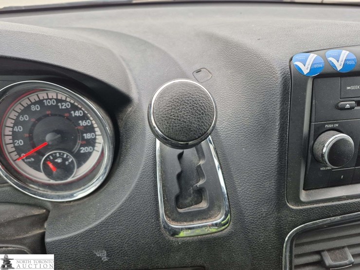 2015-ram-c/v-image-17