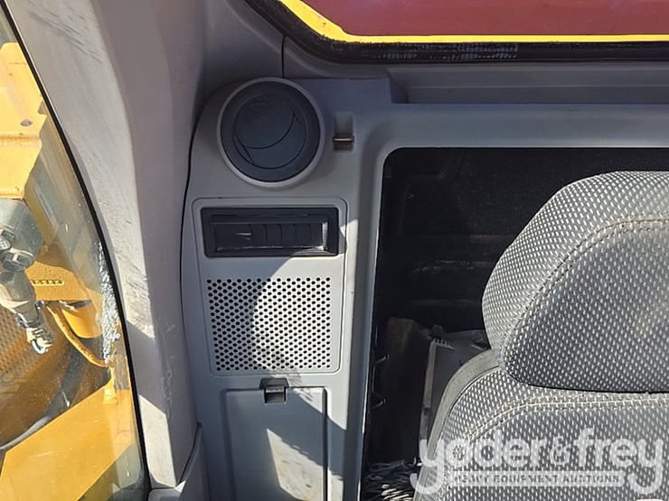 2019-caterpillar-336-image-91