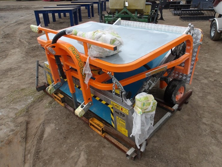 #7427-•-ortonec-model-tp-hydraulic-produce-conveyor-image-3