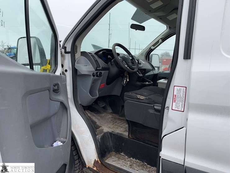 2015-ford-transit-image-11