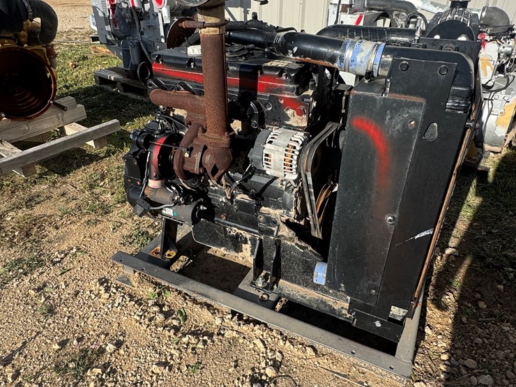 caterpillar-engine-image-2