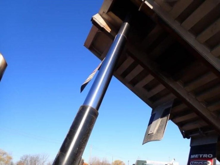 2013-kenworth-t800-image-78