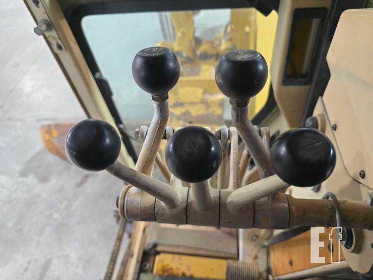 1999-caterpillar-160h-image-18