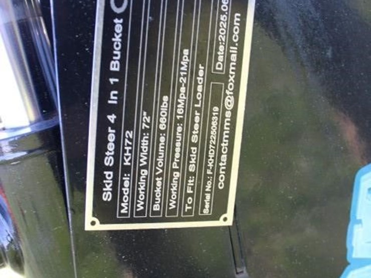 #3103-new-72"-4-in-1-hyd-bucket-future-skid-steer-image-3