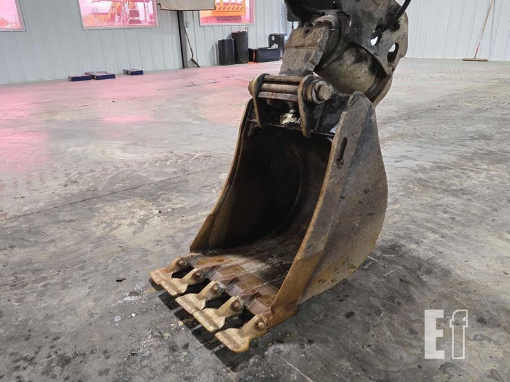 2006-caterpillar-420e-image-13