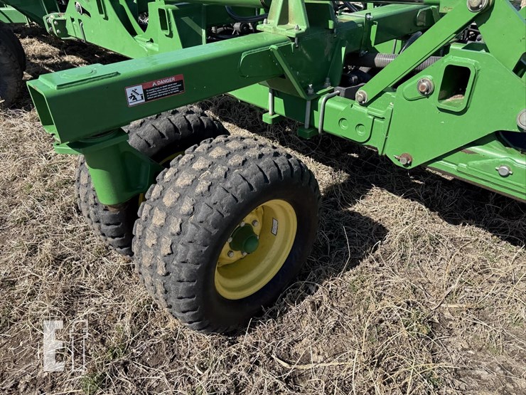 2012-john-deere-1890-image-44