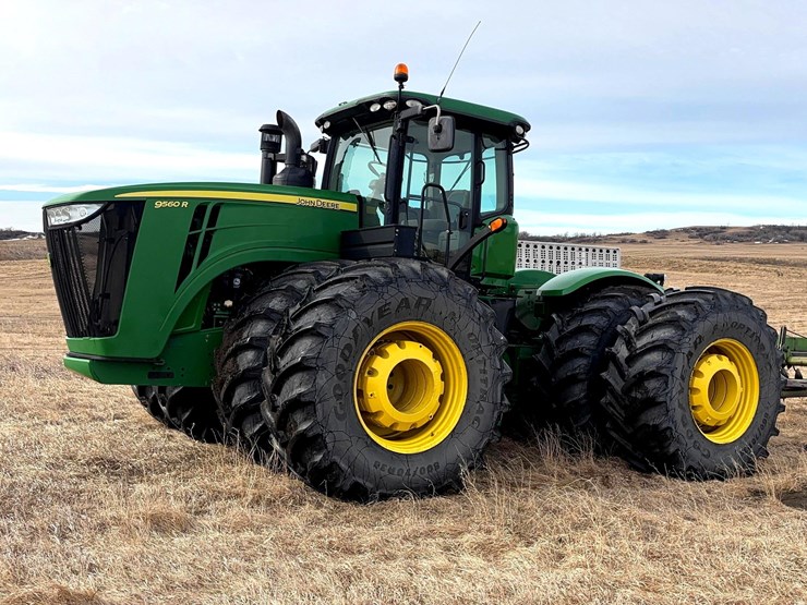 2013-john-deere-9560r-image-1