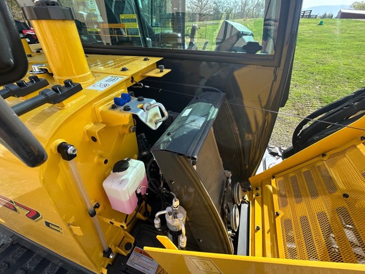 2024-new-holland-e57c-image-20