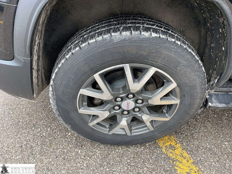 2021-gmc-acadia-image-24