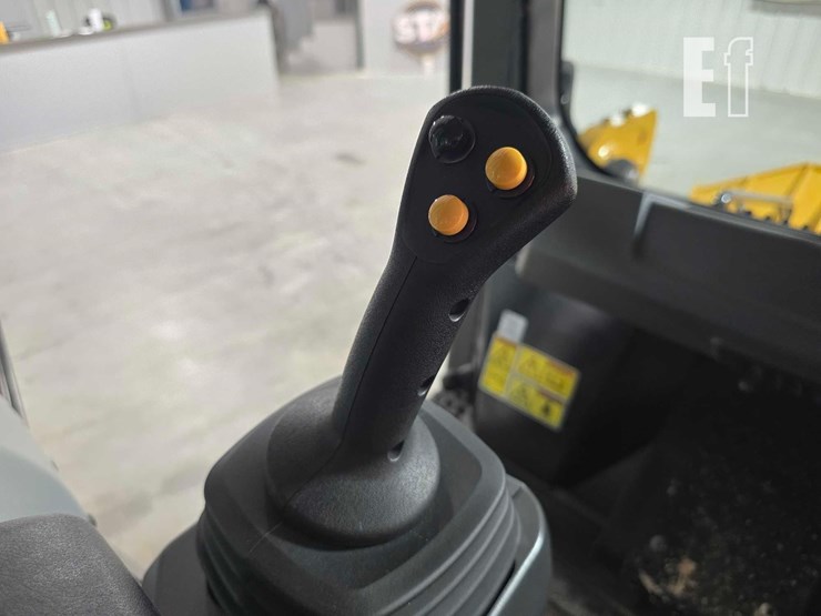 caterpillar-953-image-21