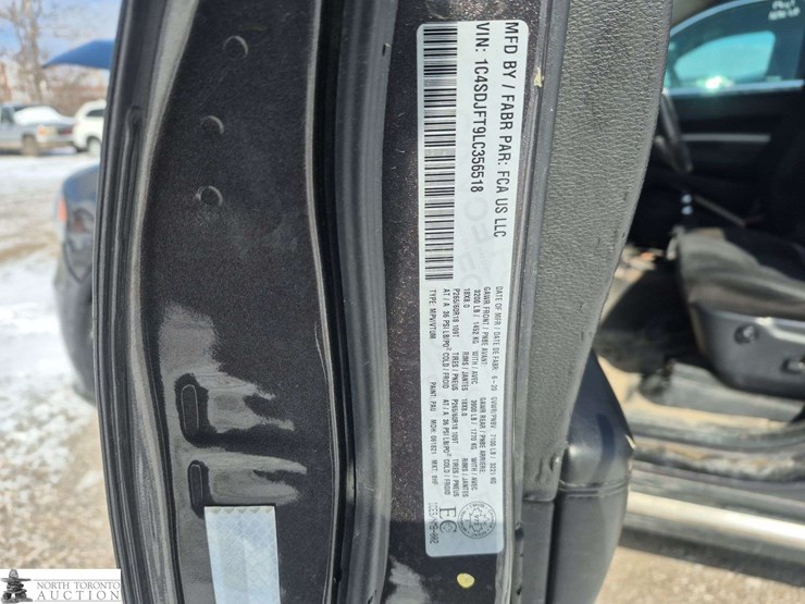 2020-dodge-durango-image-12