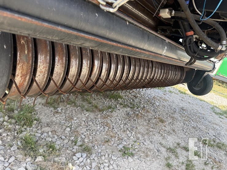 2018-case-ih-rb565-image-4