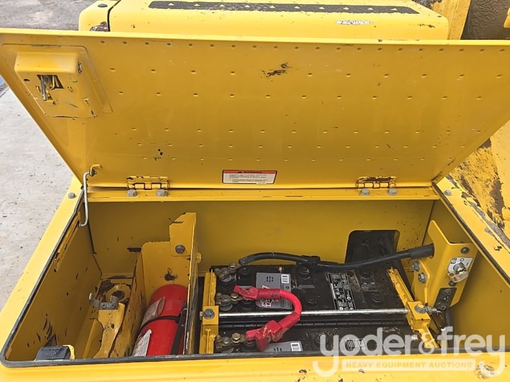 2015-komatsu-pc490-lc-11-image-65