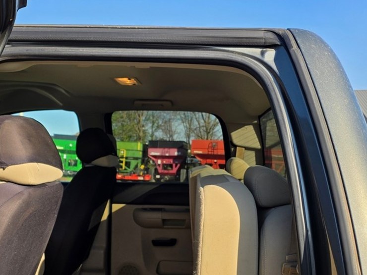 2011-chevrolet-2500-image-50