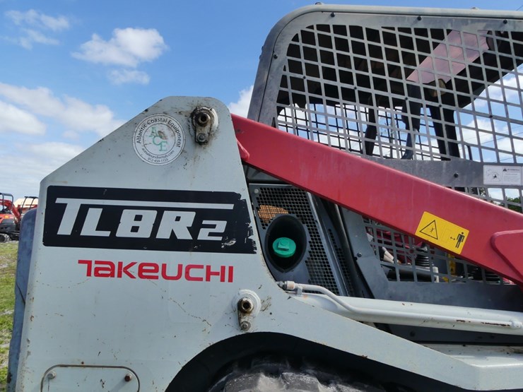 2020-takeuchi-tl8r2-image-8