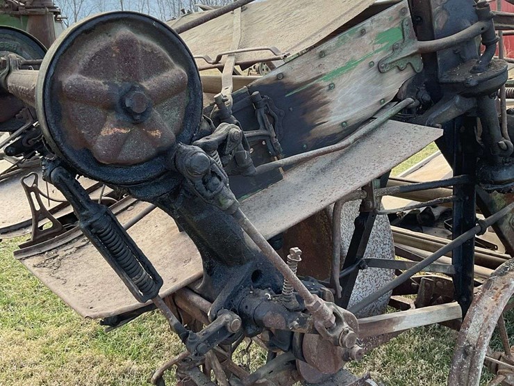 john-deere-8-image-26