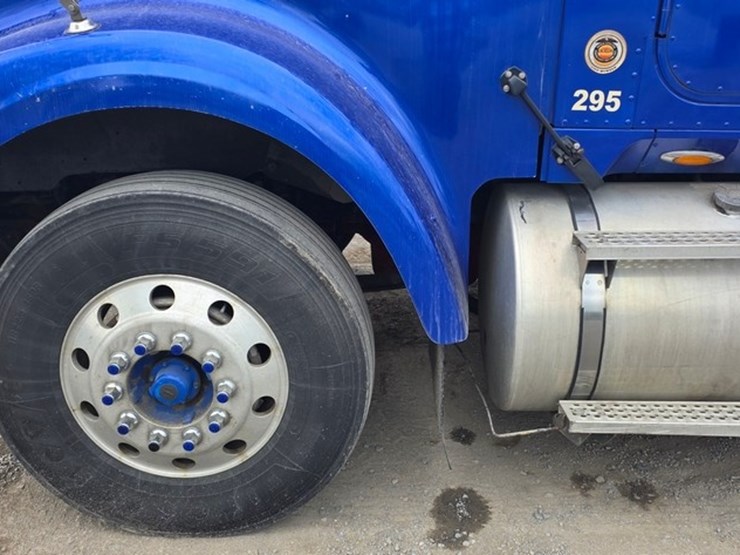 2006-international-9900-image-9