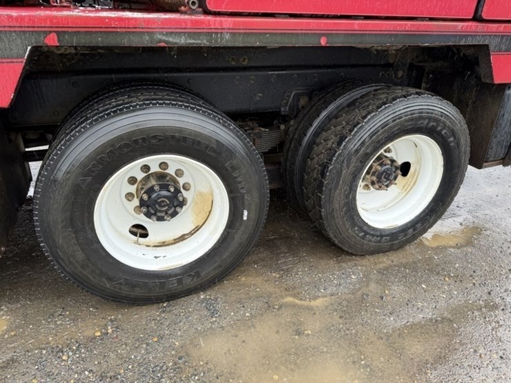 2011-freightliner-vac-con-t/a-vacuum-truck-image-19