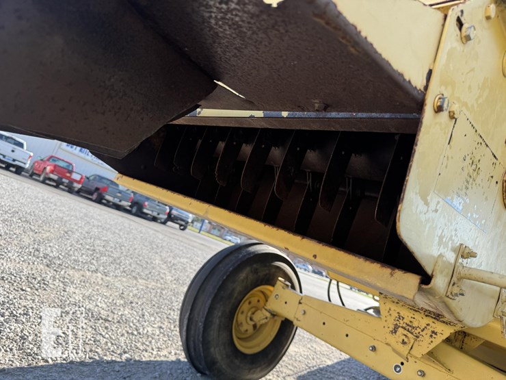 1987-new-holland-tr86-image-16