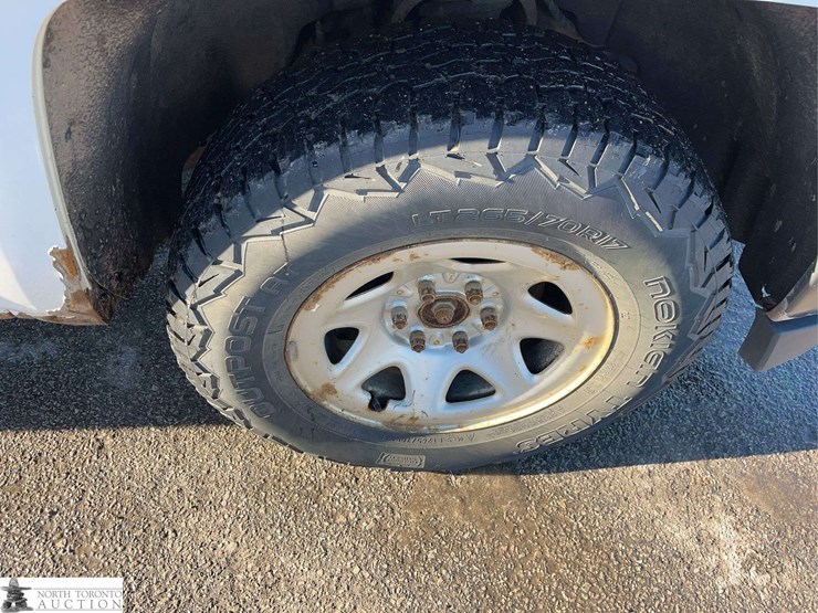 2018-chevrolet-silverado-1500-image-22