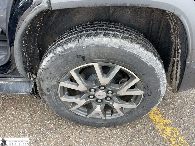 2021-gmc-acadia-image-25