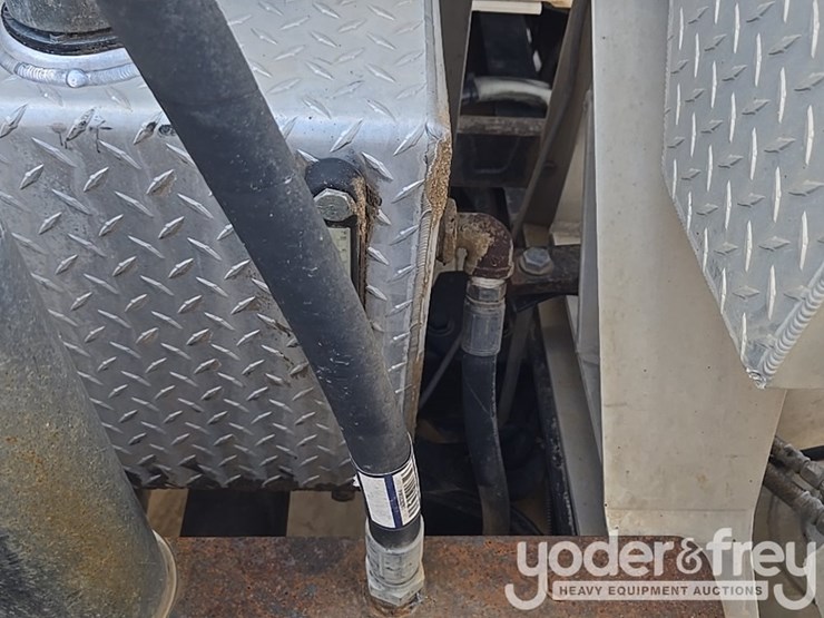 2014-kenworth-t880-image-62