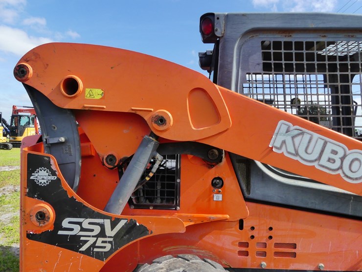 kubota-ssv75-image-8