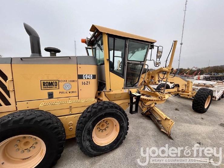 2008-volvo-g940-image-8