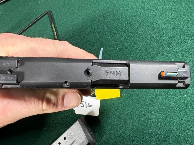 smith-&-wesson-m&p-9-shield-9mm-pistol-image-9