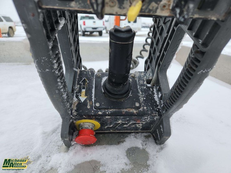 2014-jlg-3246es-image-12