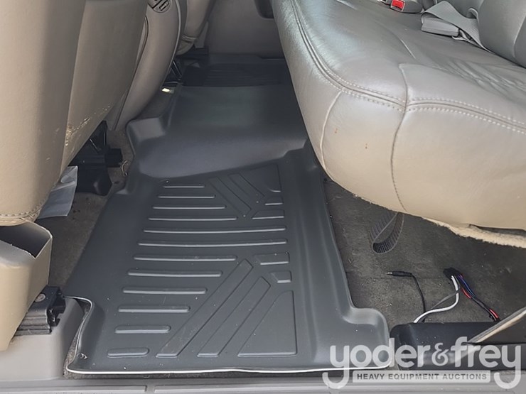 2002-chevrolet-silverado-2500hd-image-71